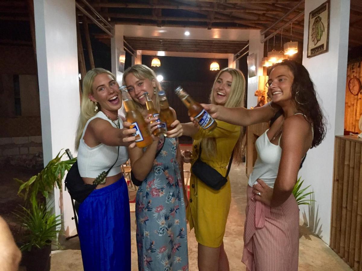 Bohemian Bohol Hostel Đảo Đảo Panglao Ngoại thất bức ảnh